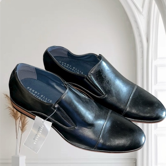 Perry Ellis Men's Shiny Black Slip-On Loafers - Picture 1 of 4